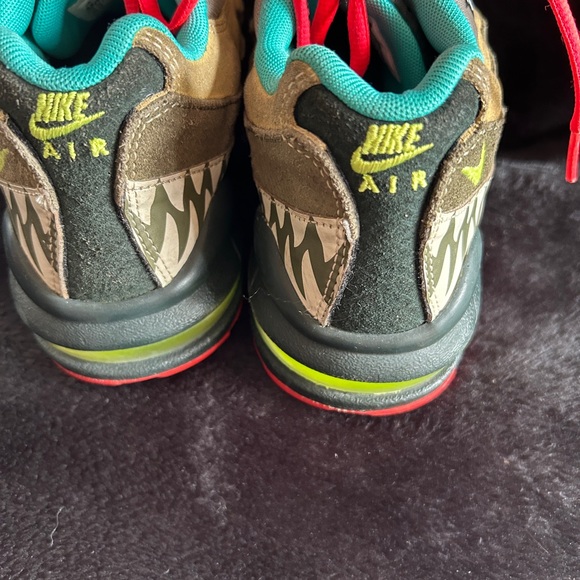 Nike air max 95 monster dinosaurs youth logo Sz 6Y - Picture 5 of 9